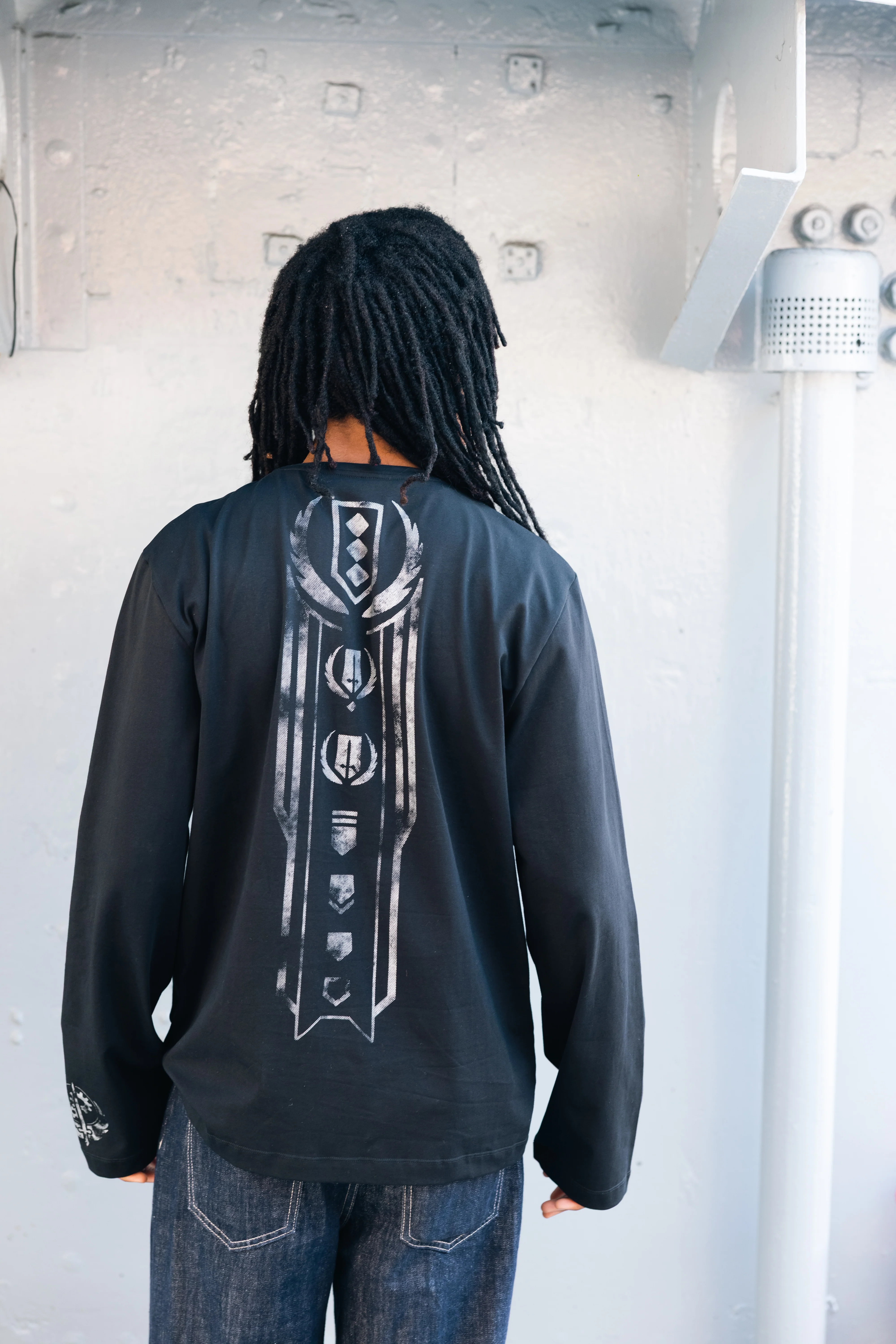 Chain That Binds Long Sleeve Oversized Boyfriend Tee - Image 3