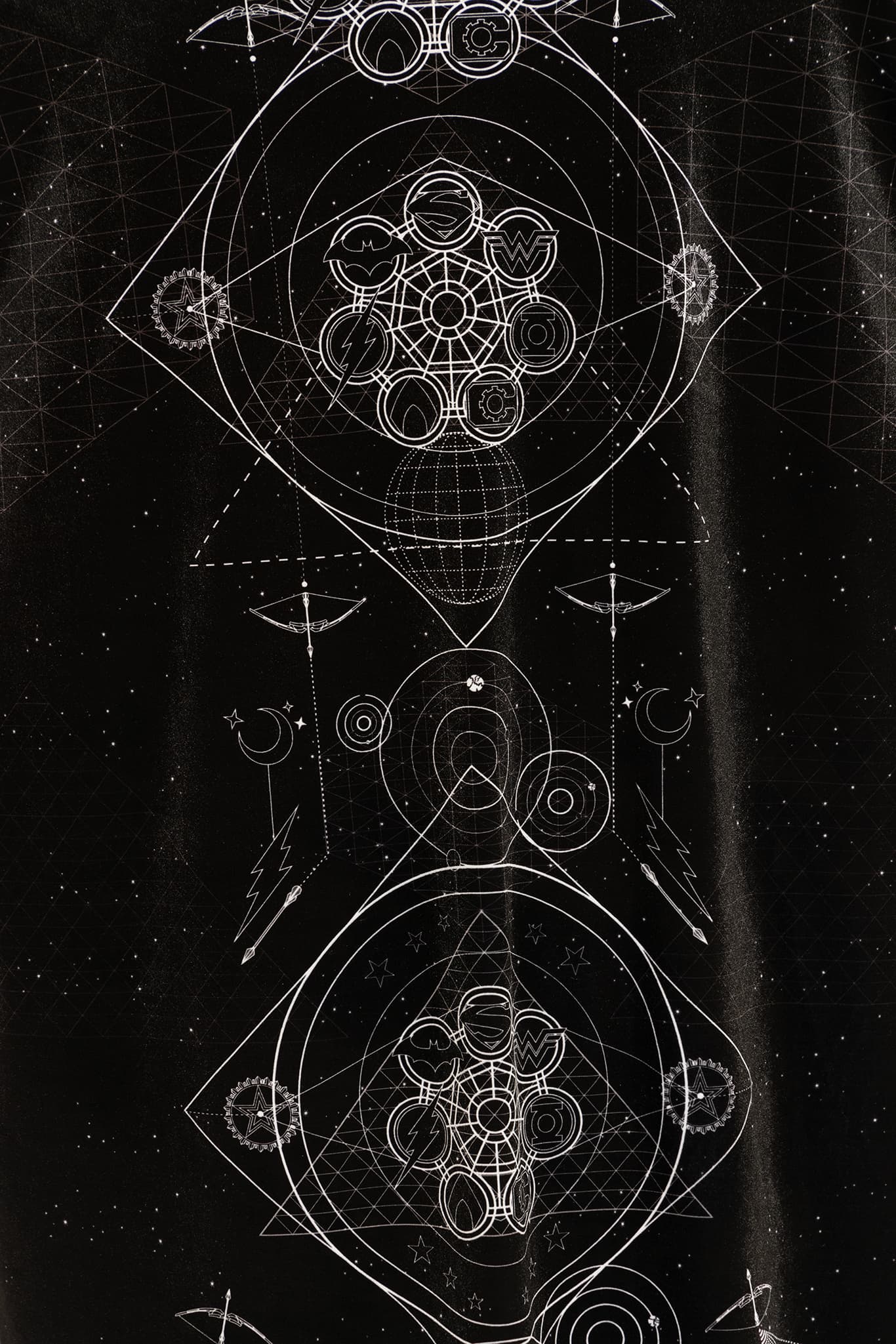 DC-Ometry Velvet Robe - Image 4