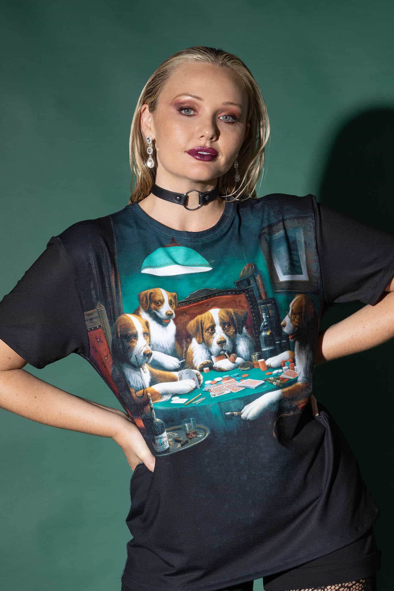 Dogs Playing Poker Boyfriend Tee - Image 7