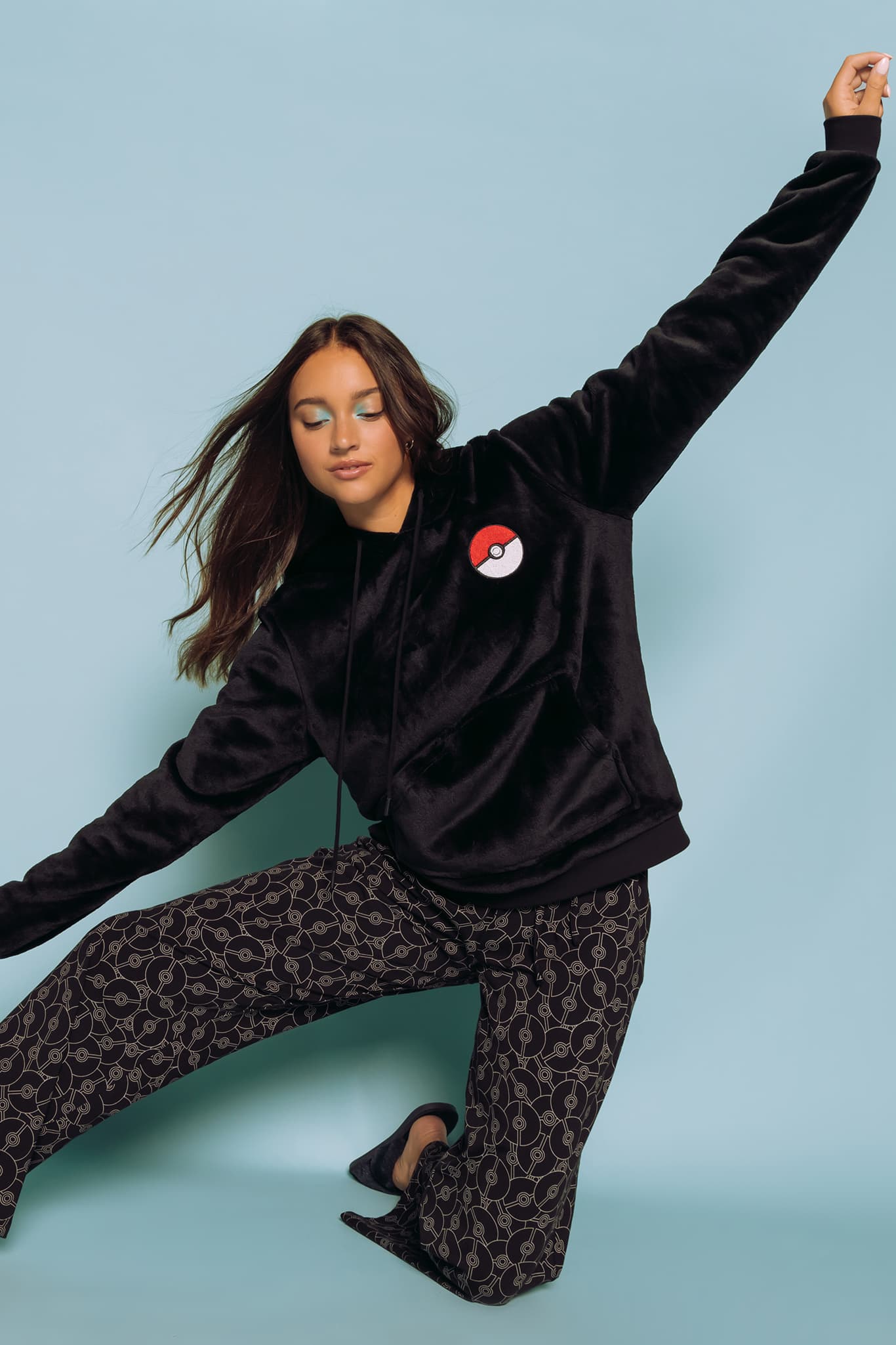 Poké Ball Mono Fluffy Hoodie - Image 5