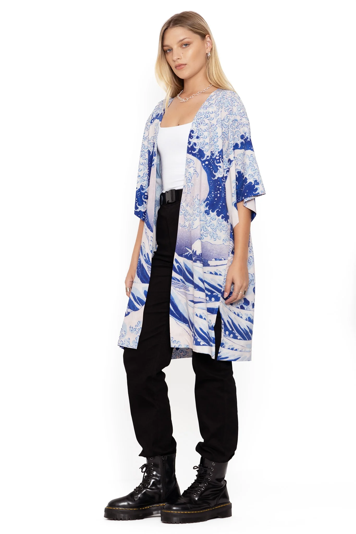 The Great Wave Robe - Image 5