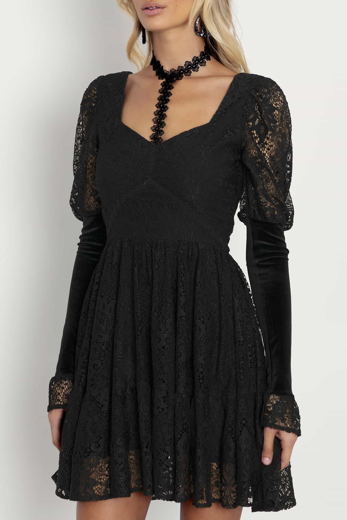 Victorian Witch Dress - Image 3